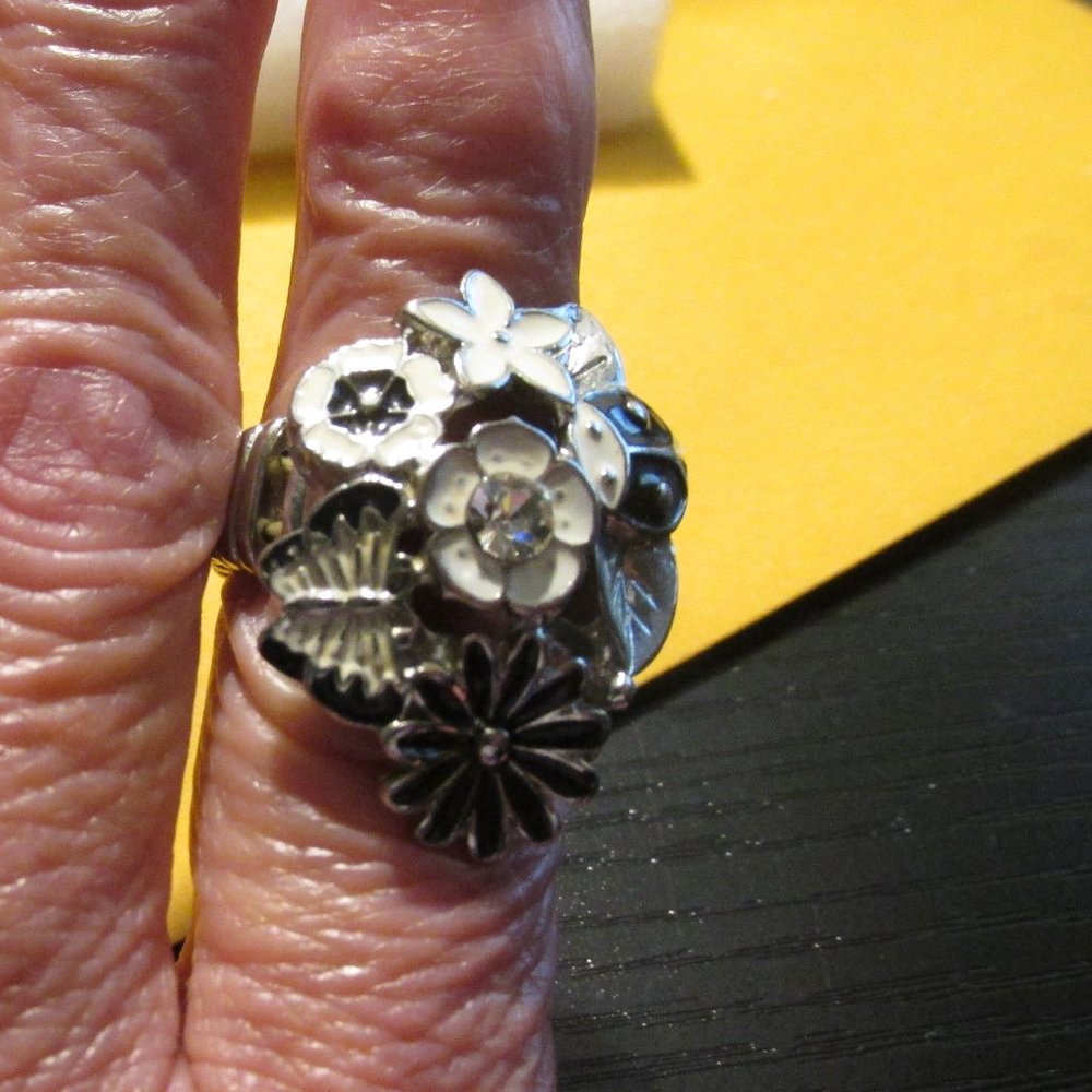 Signed Flower Bouquet Enamel Butterfly Lady Bug Stretch Ring